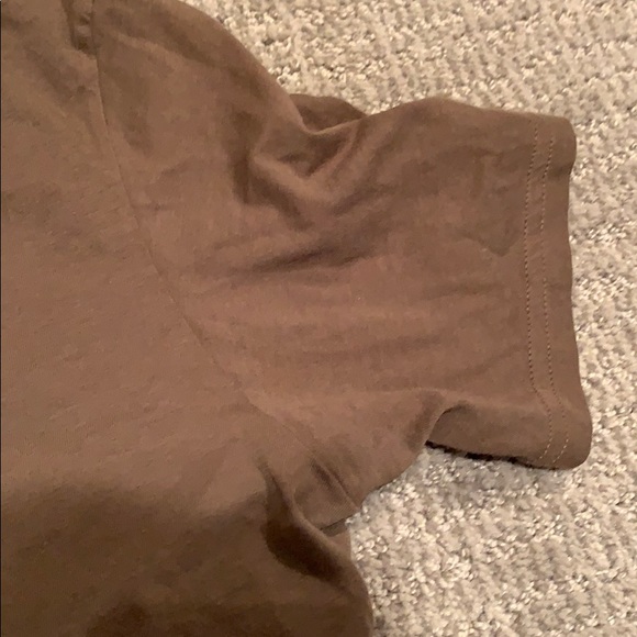 United Colors of Benetton men’s v-neck shirt - Picture 3 of 3